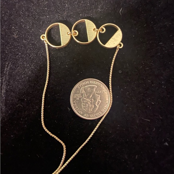 Gold and Pink Circle Pendant Bracelet - Picture 3 of 4